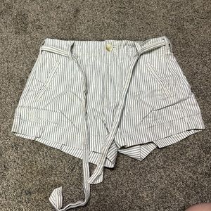 tye shorts